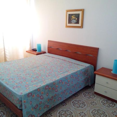 Appartamento Daniela SantʼAntìoco Екстериор снимка