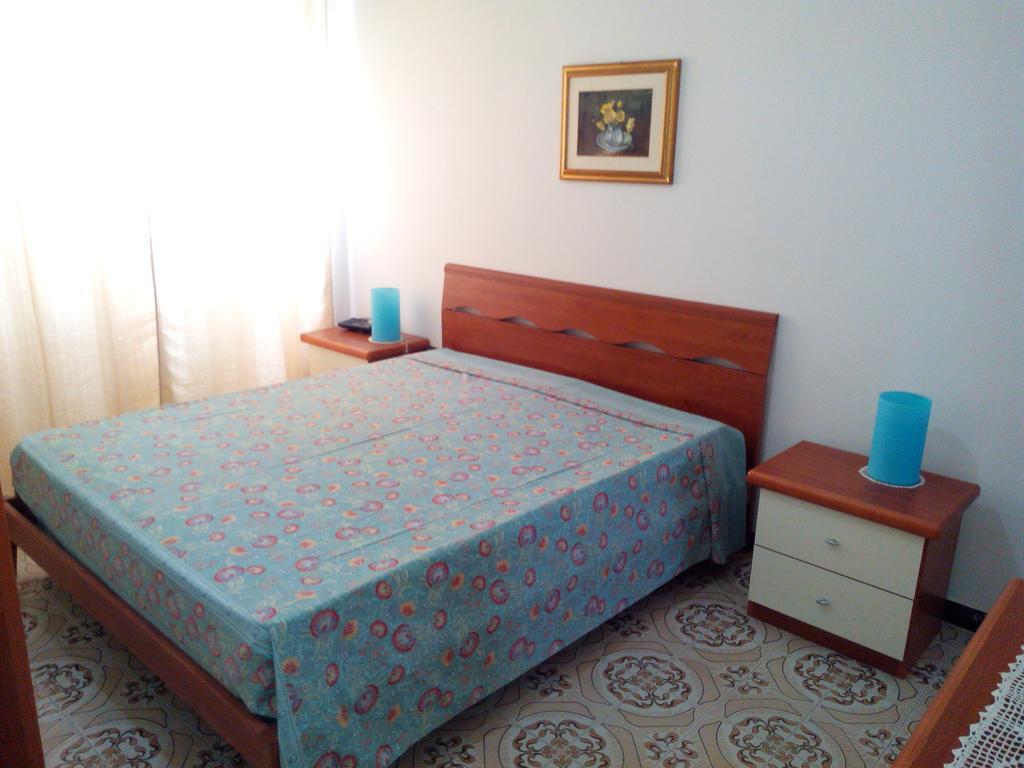 Appartamento Daniela SantʼAntìoco Екстериор снимка
